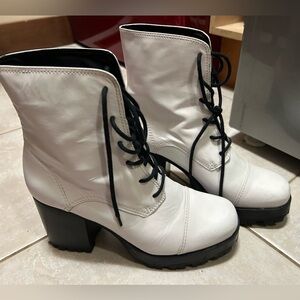 SCHUTZ White and Black Lace-Up Boots